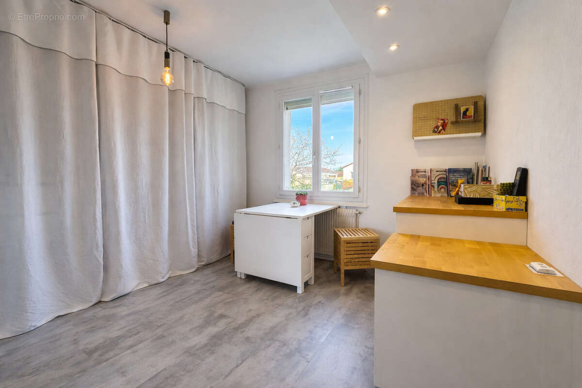 Maison à PONT-DU-CHATEAU