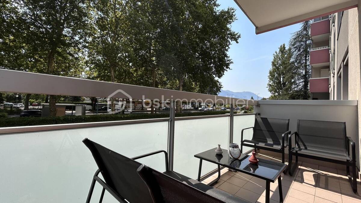 Appartement à LE PONT-DE-CLAIX