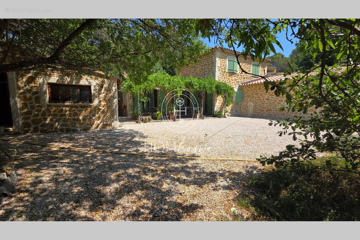 Maison à LA BOUILLADISSE