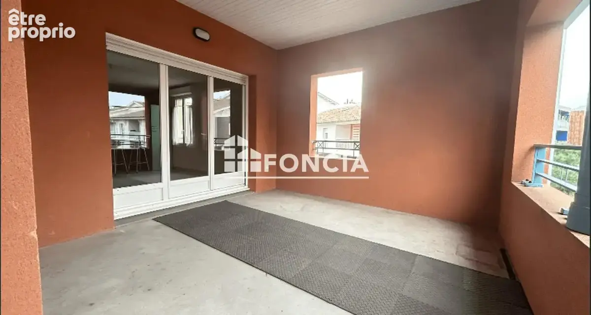 Magnifique T3 proche toutes commodités, très beau volume pour la pièce de vie, appartement lumineux et au calme, grande terrasse - photo 7