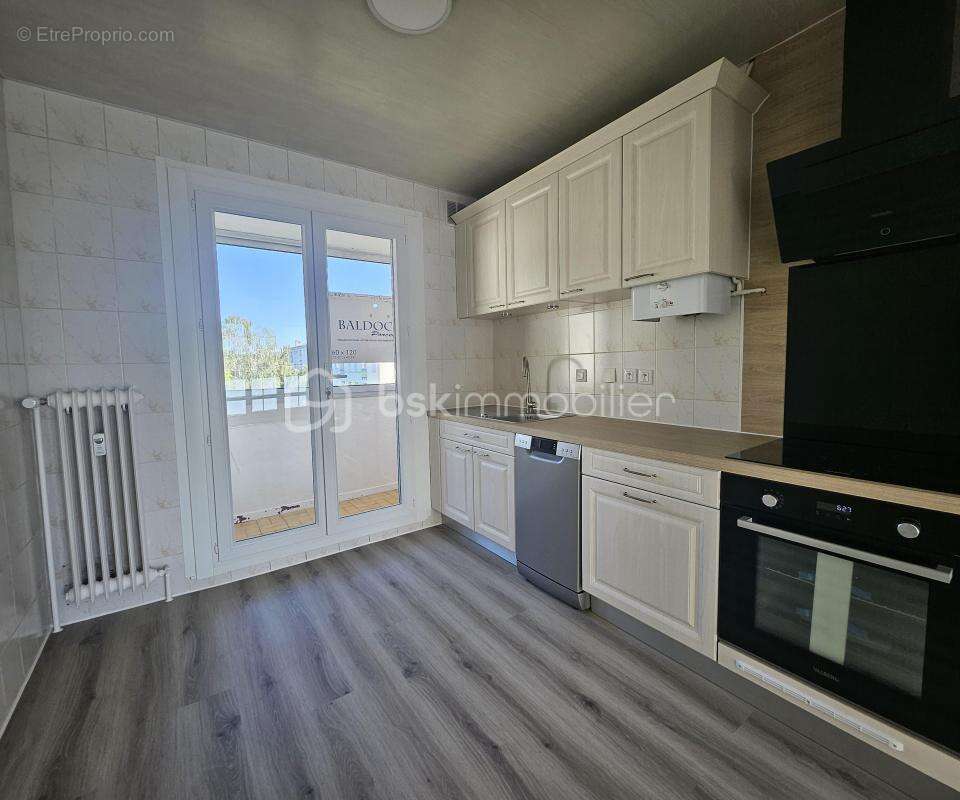 Appartement à FONTAINE