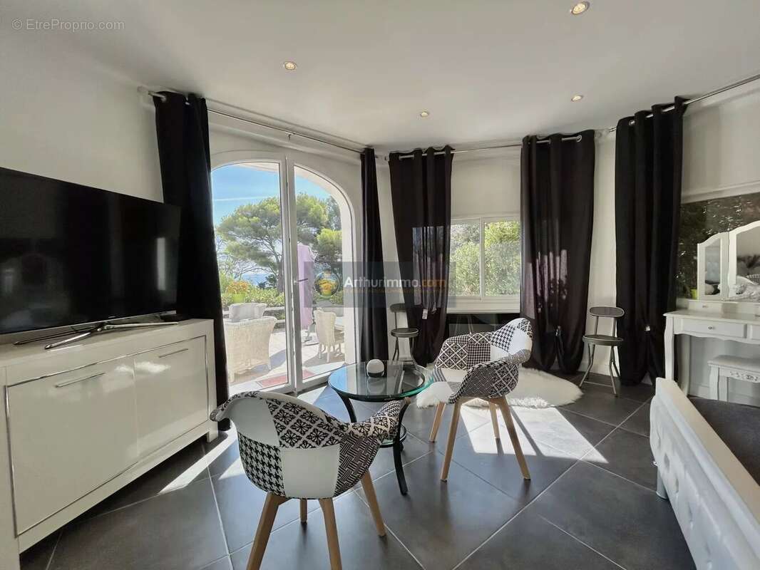 Appartement à LES ISSAMBRES