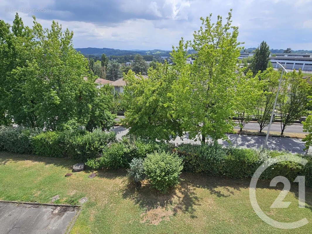 Appartement 82 m² à Orthez  - photo 4