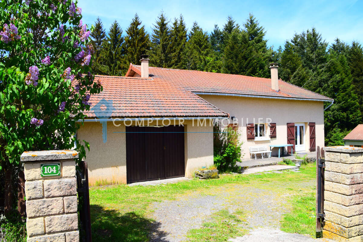 Maison à COUCOURON