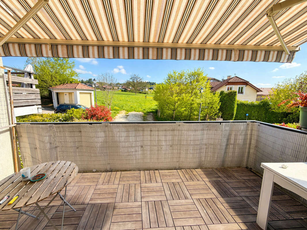 Appartement à VILLY-LE-PELLOUX