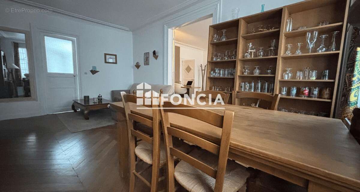 Appartement à FONTAINEBLEAU