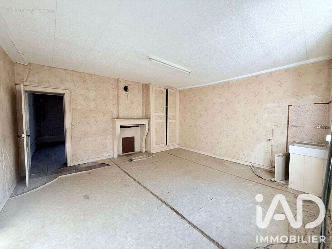 Appartement 1000 m² à Sedan  - photo 8