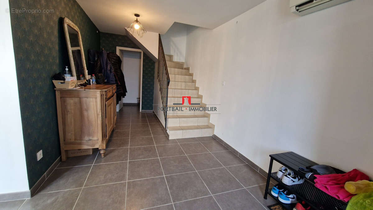 Maison 290 m² à Saint-Andre-De-Cubzac  - photo 7