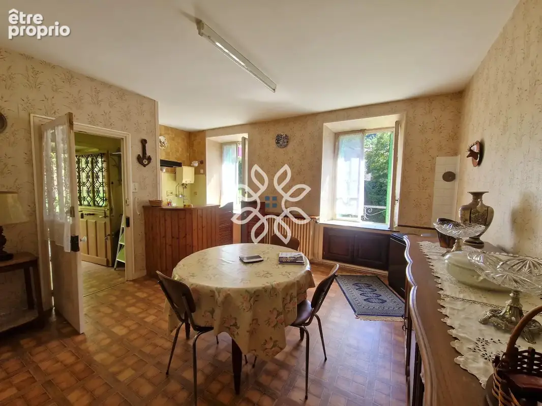 Maison de caractère avec droit d’eau et vaste terrain - photo 9
