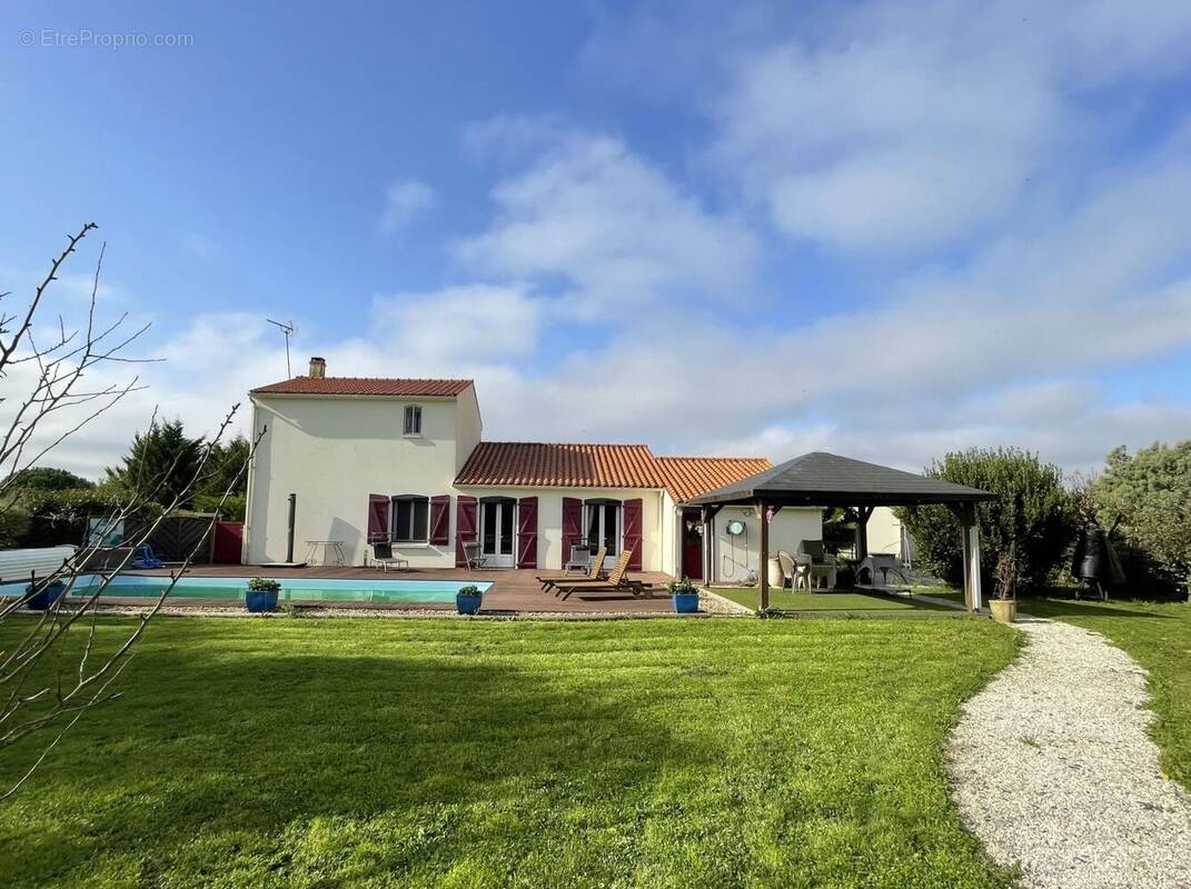 Maison à SAINT-MICHEL-EN-L&#039;HERM