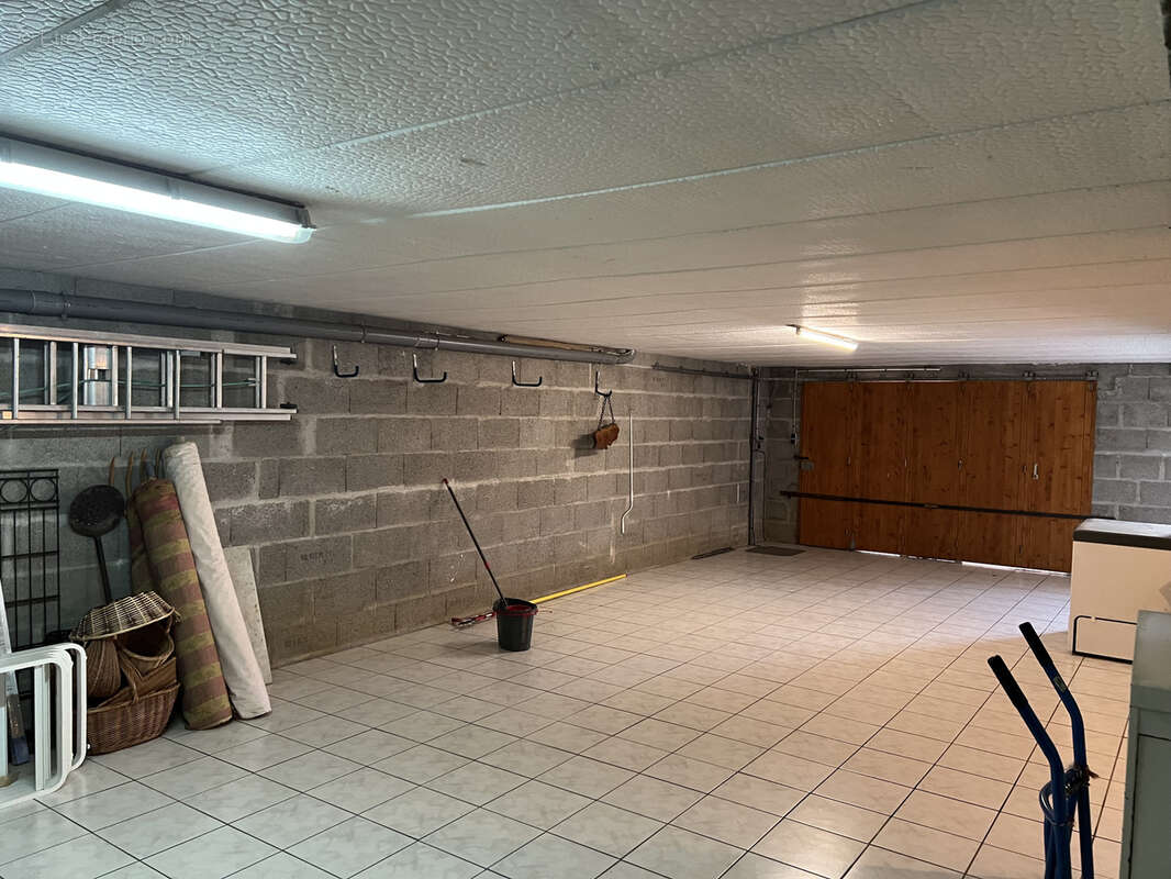 Maison à SAINT-CYR-SUR-LOIRE