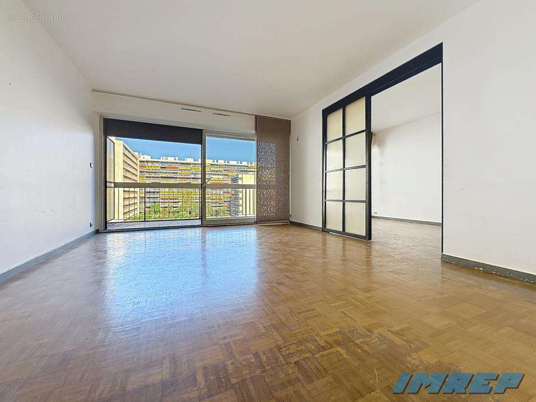 Appartement à MARSEILLE-6E