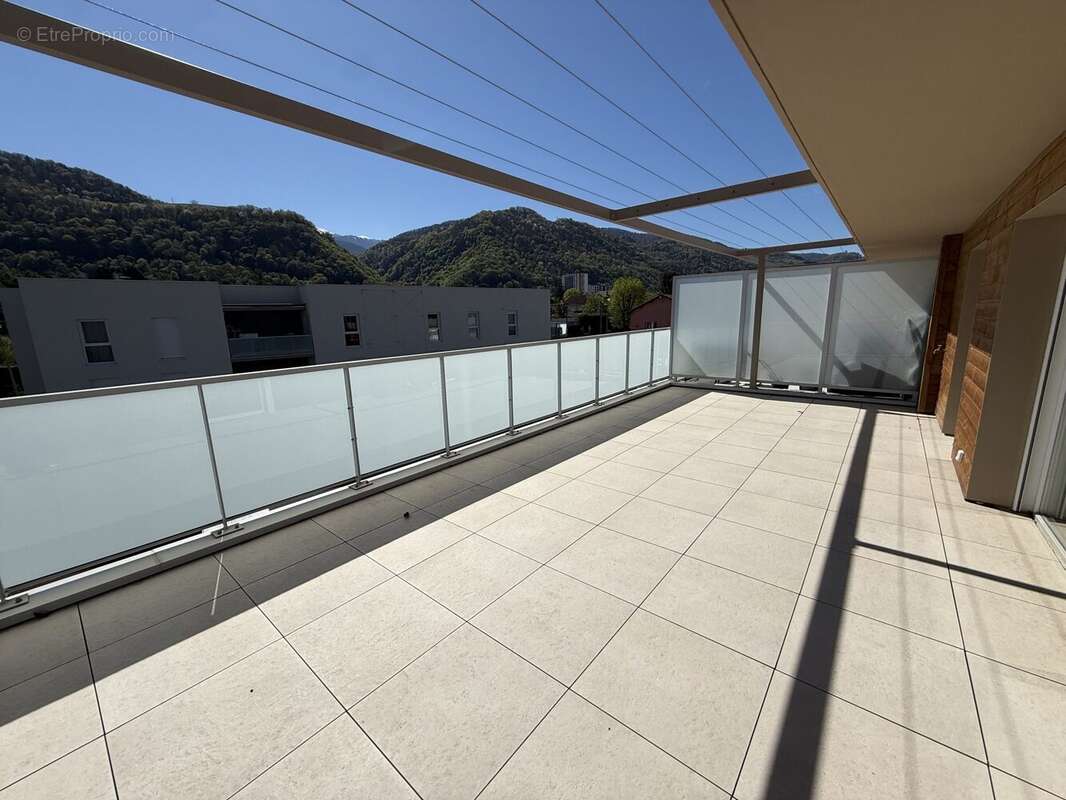 Appartement à DOMENE
