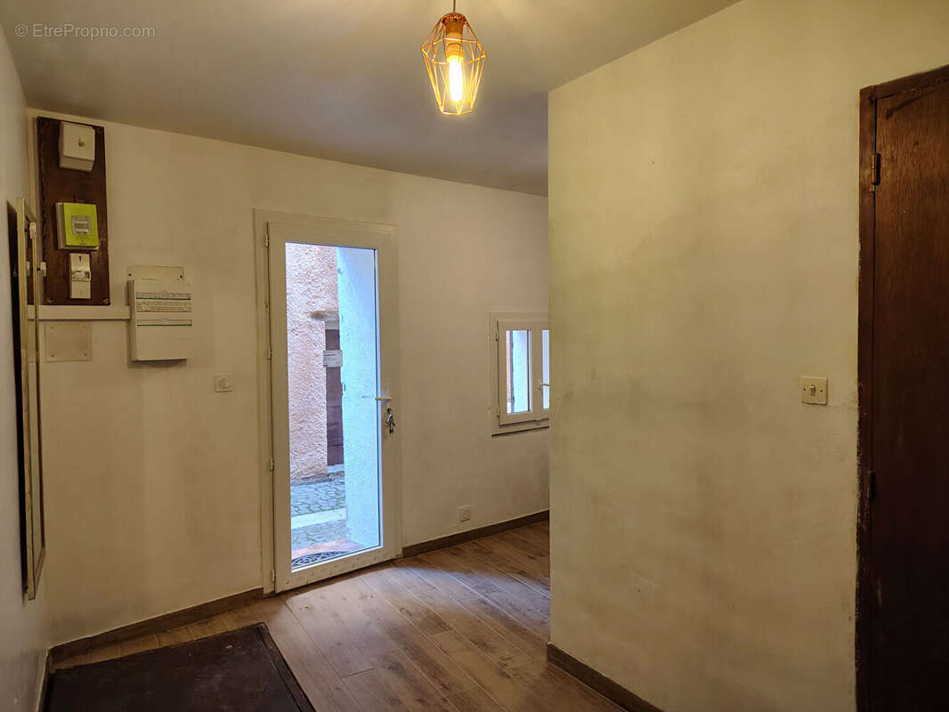 Maison à TAVERNES