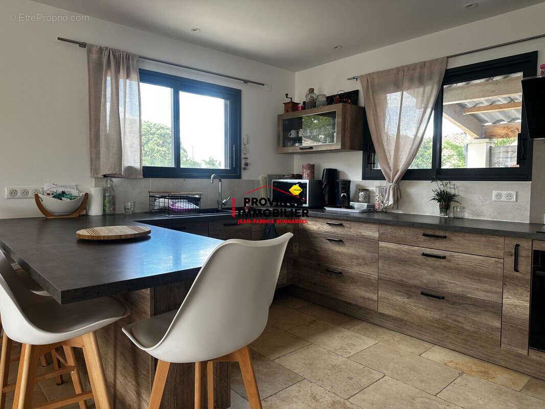 Maison 133 m² à Grillon  - photo 5