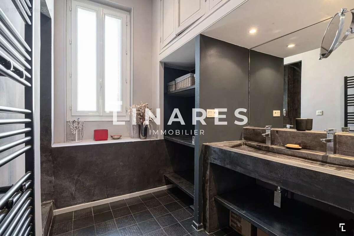 Appartement à MARSEILLE-8E