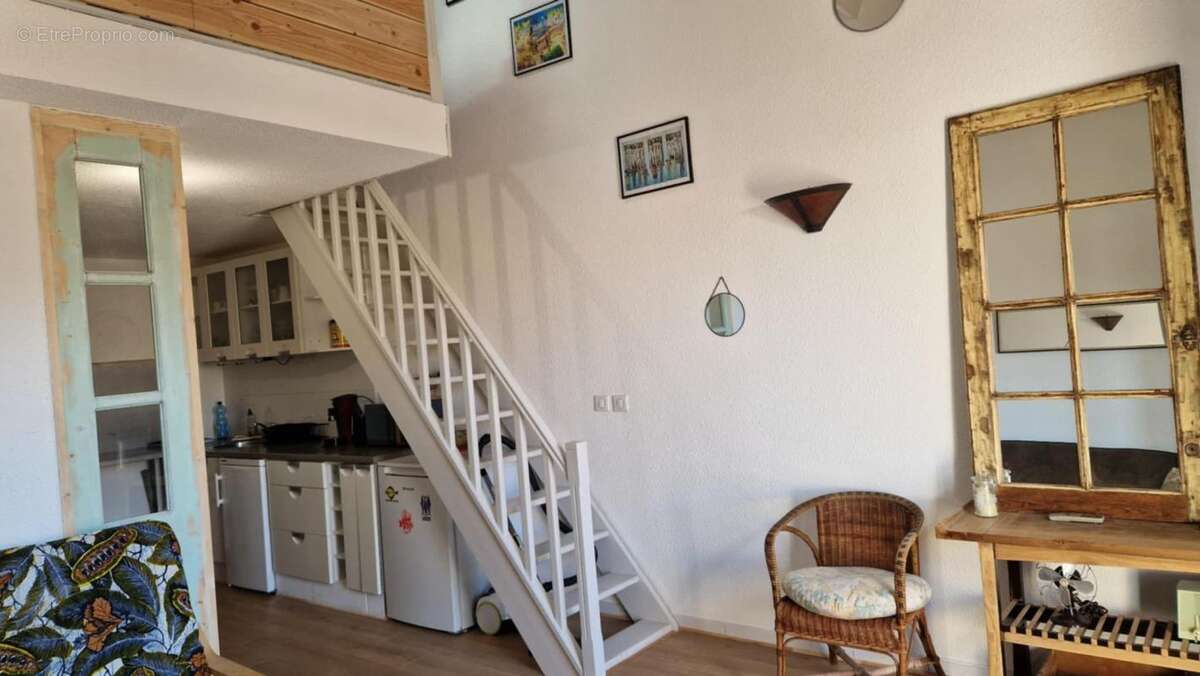 Appartement à MEZE