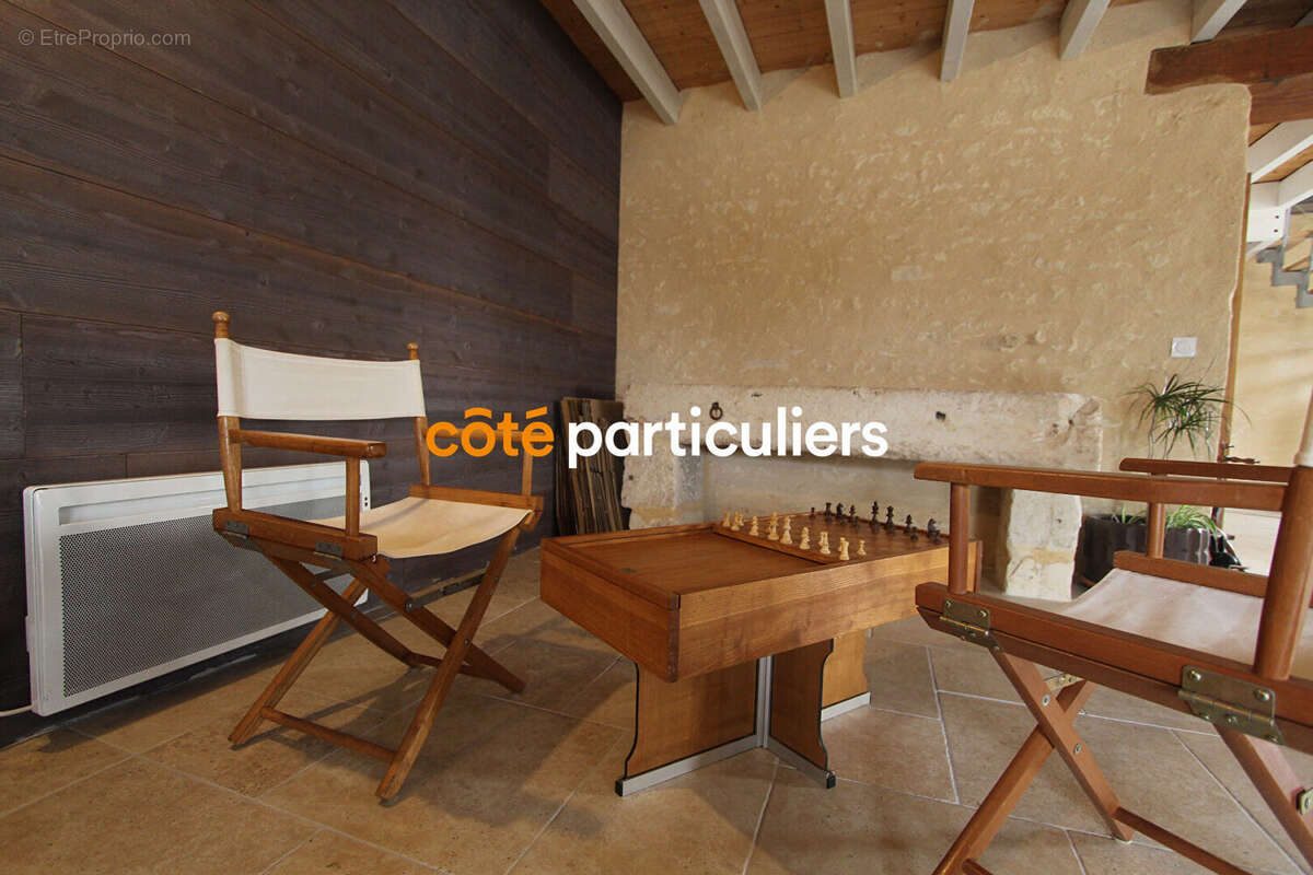 Maison à VOUILLE-LES-MARAIS