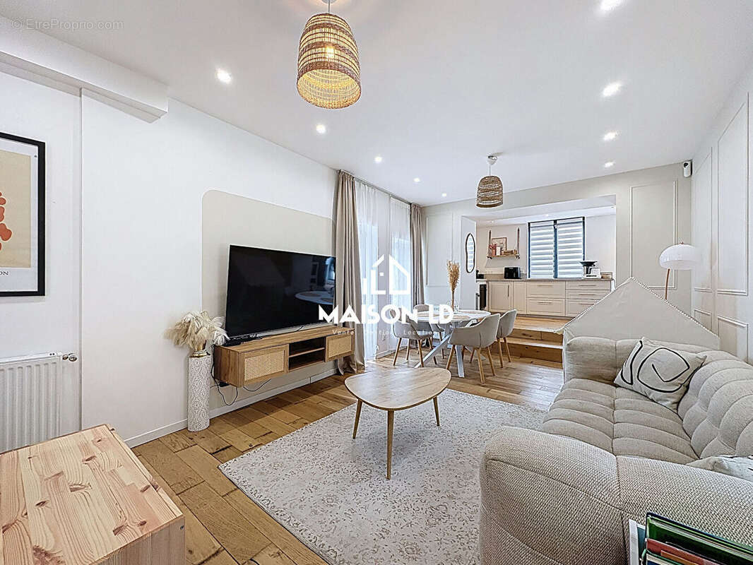 Maison à MONDEVILLE