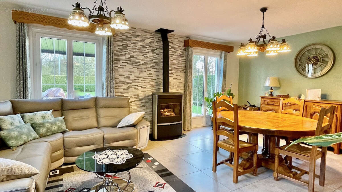 Maison à LE FIDELAIRE