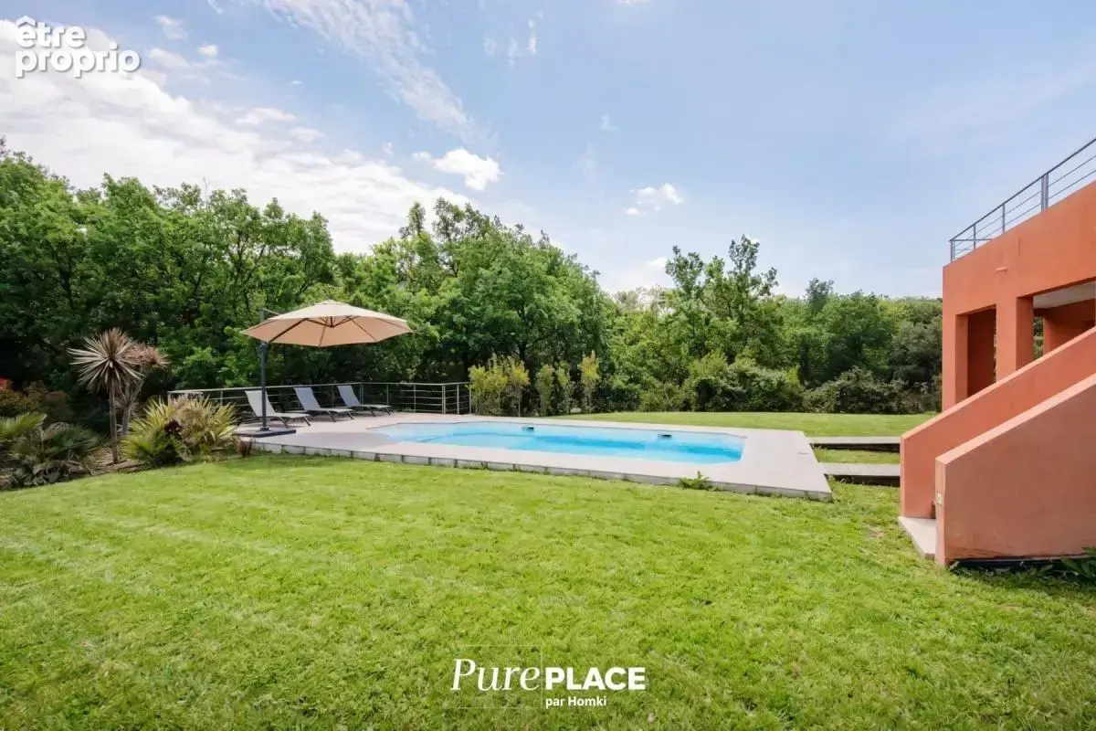 Maison/Villa T6 de 180 m² à Aix-en-ProvenceÉlégante maison contemporaine avec piscine – environnement sécurisé près d’Aix-en-Pro - photo 2