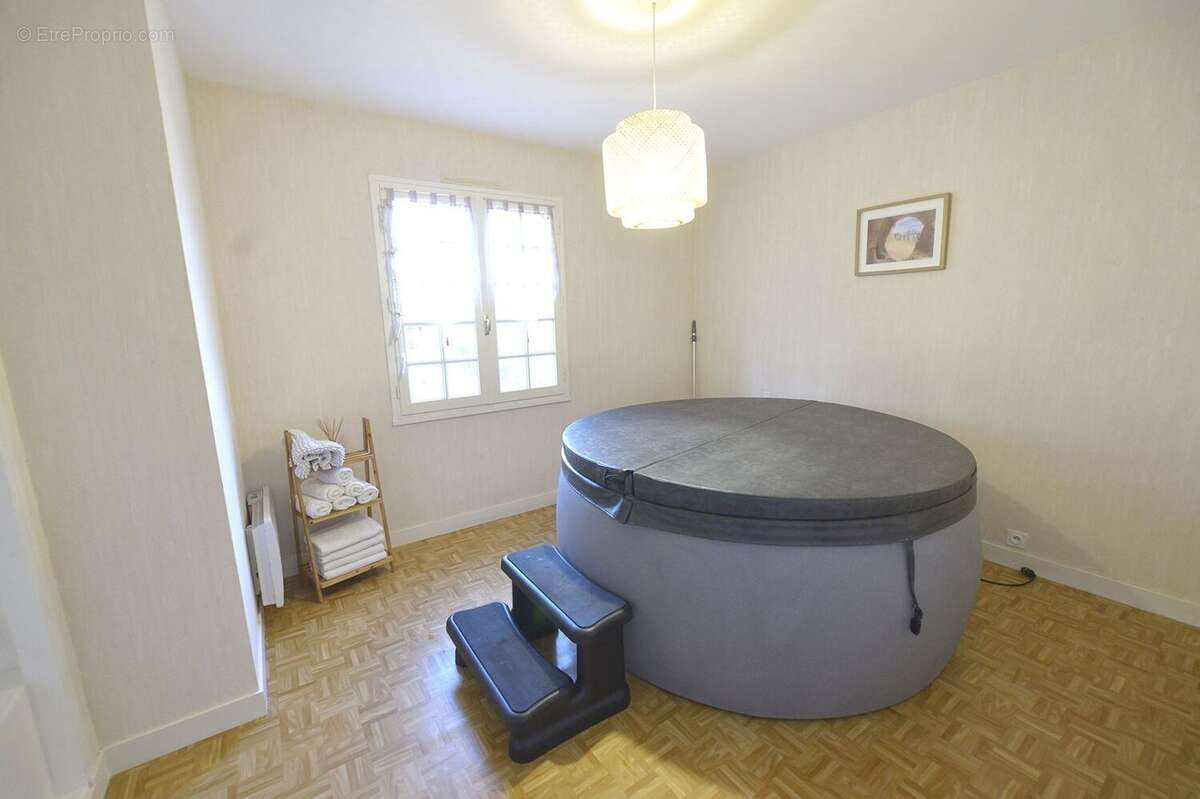 Maison à COZES