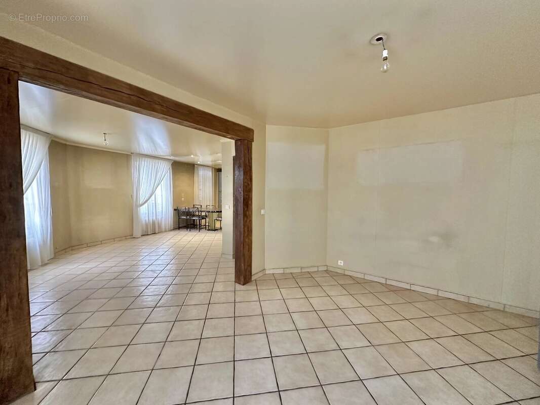 Appartement à CHAMPS-SUR-MARNE