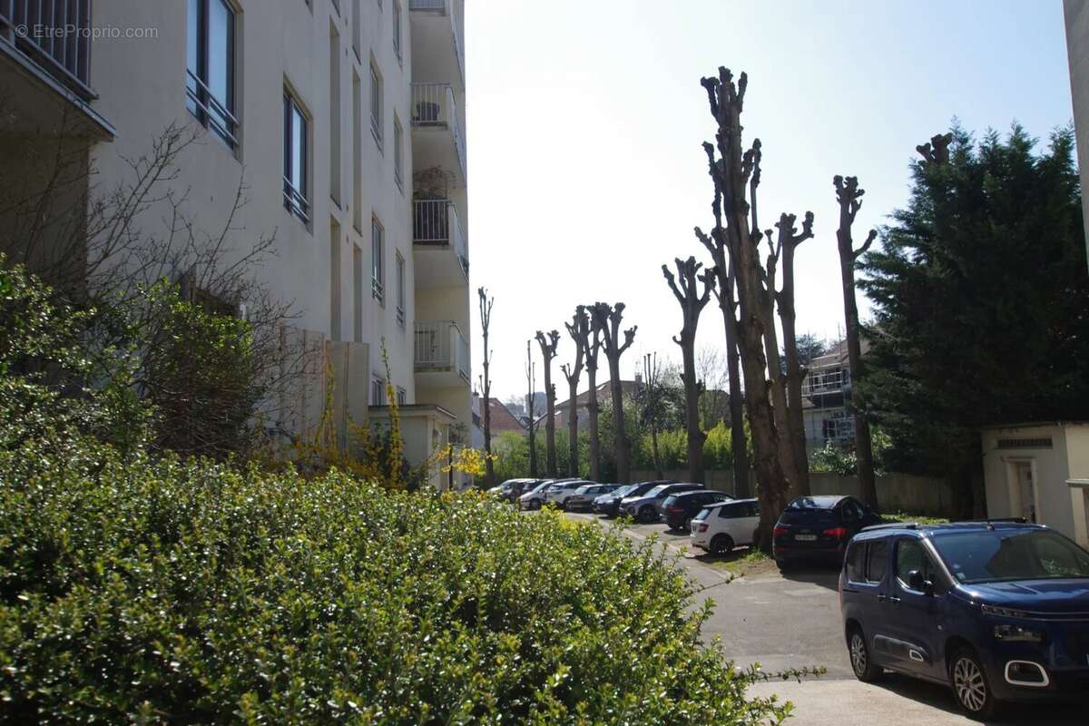 Appartement à FRESNES