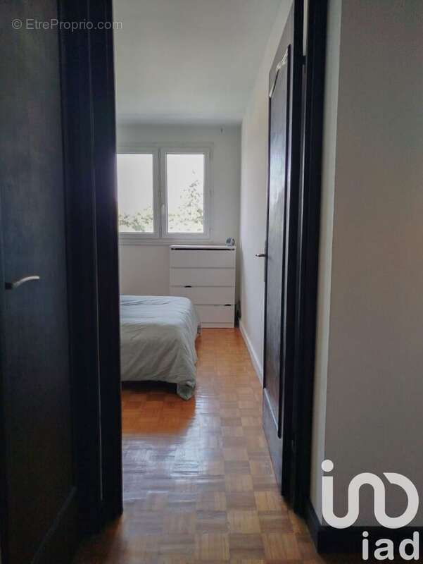 Photo 9 - Appartement à LE PLESSIS-TREVISE