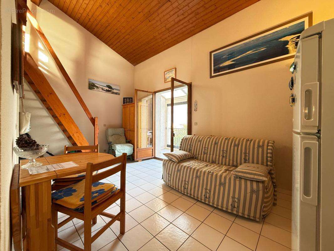 Appartement à VAUX-SUR-MER