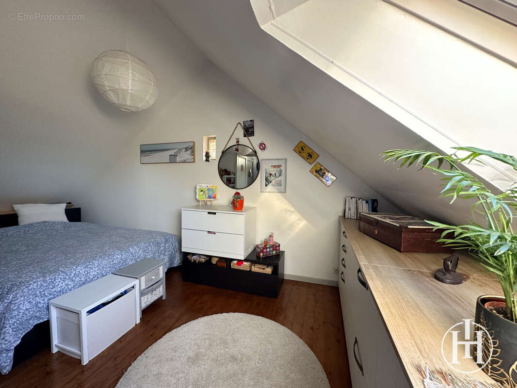 Maison à LIGNEROLLES