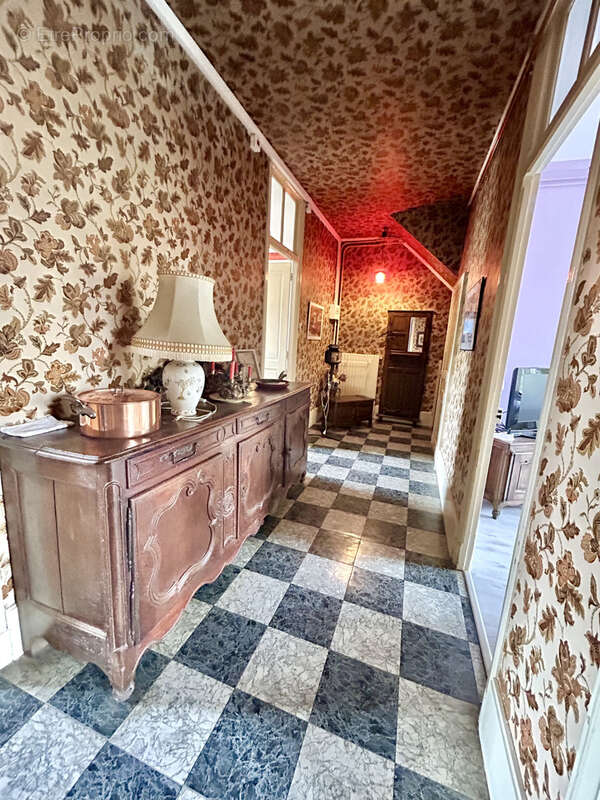 Maison à CONTREXEVILLE