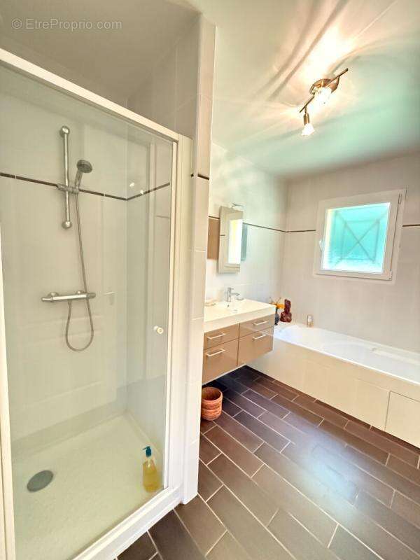 Maison Aire Sur L Adour 6 pièce(s) 151 m2 - photo 12