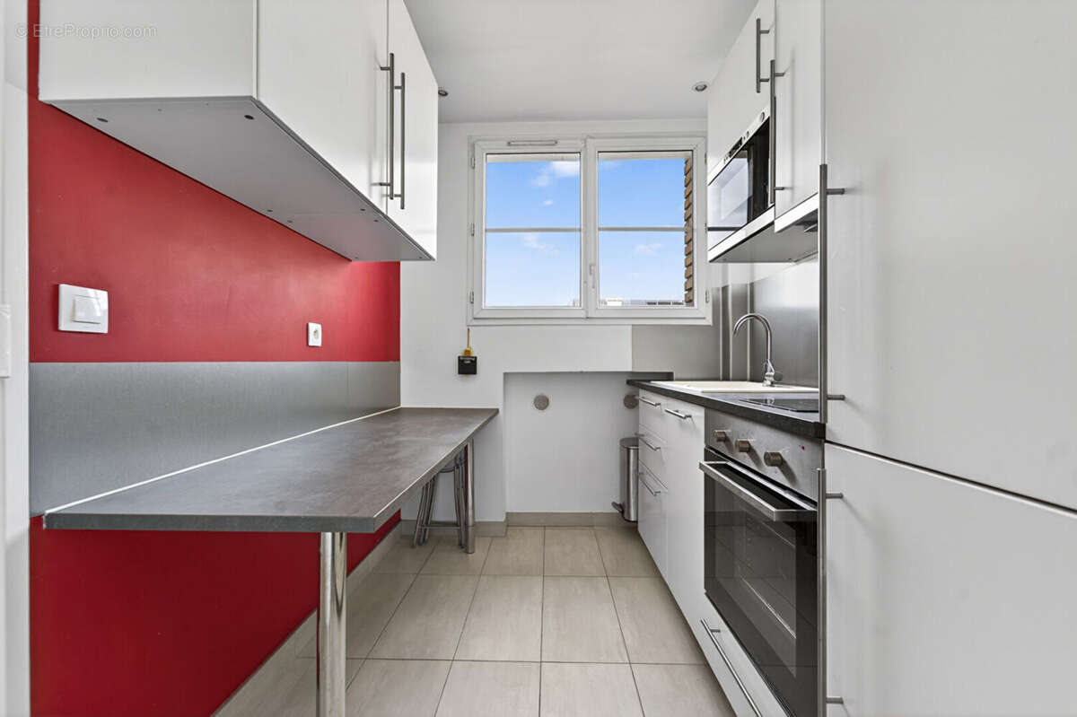 Appartement à PARIS-14E