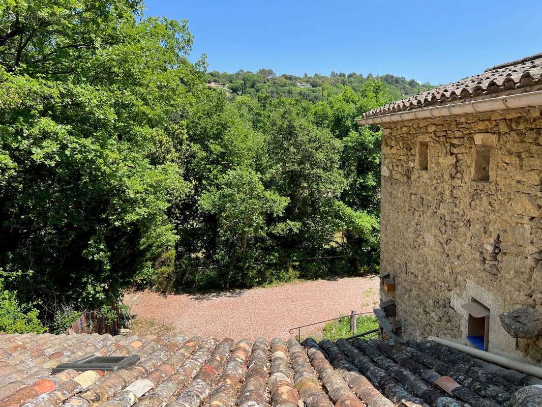 Maison en pierre à vendre à Ménerbes avec un jardin et piscine - photo 10