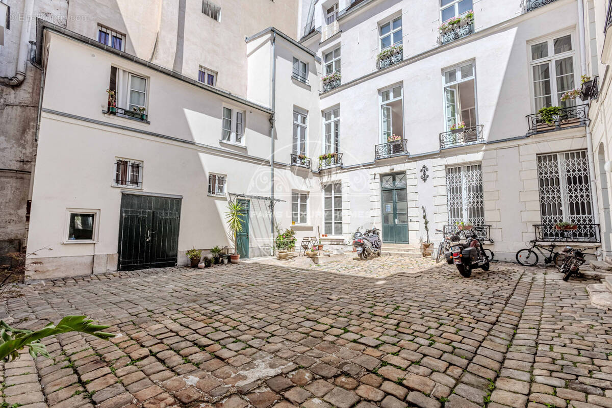 Appartement à PARIS-4E