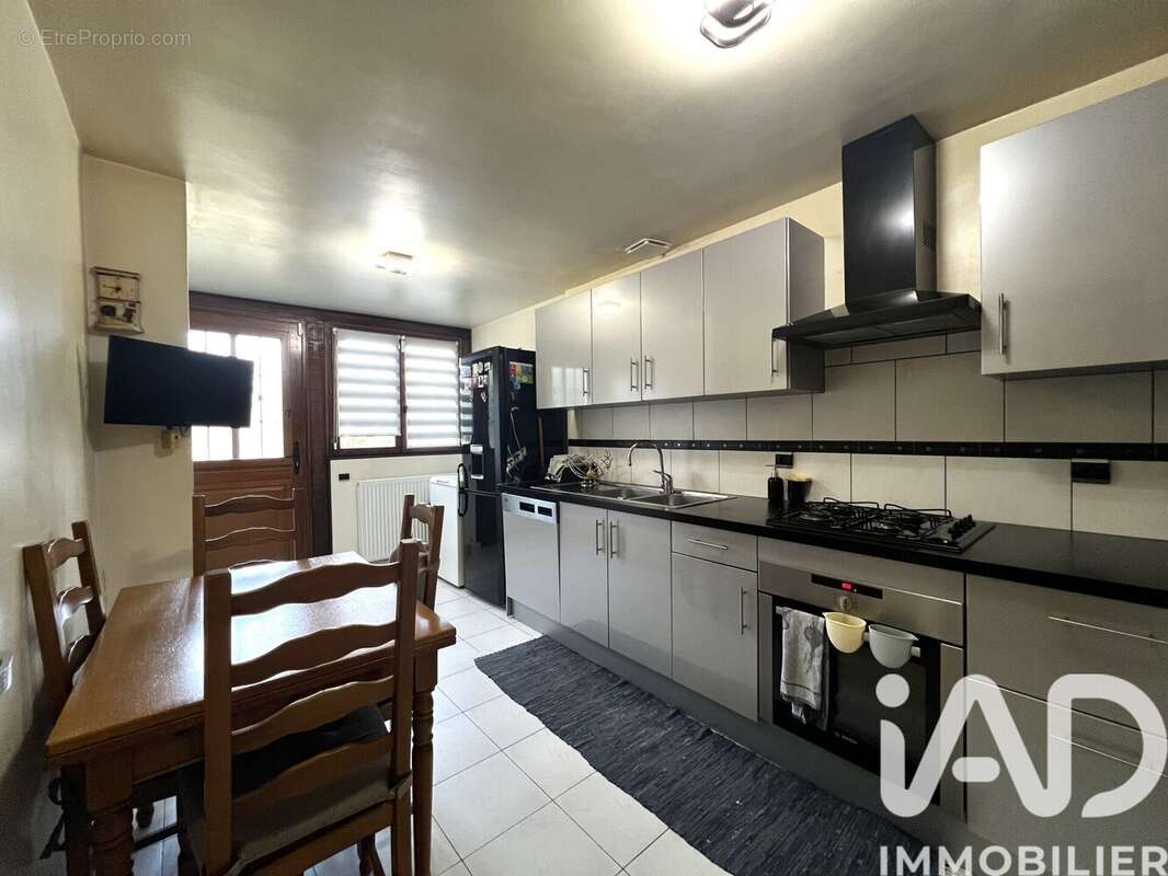 Photo 8 - Maison à SAVIGNY-SUR-ORGE