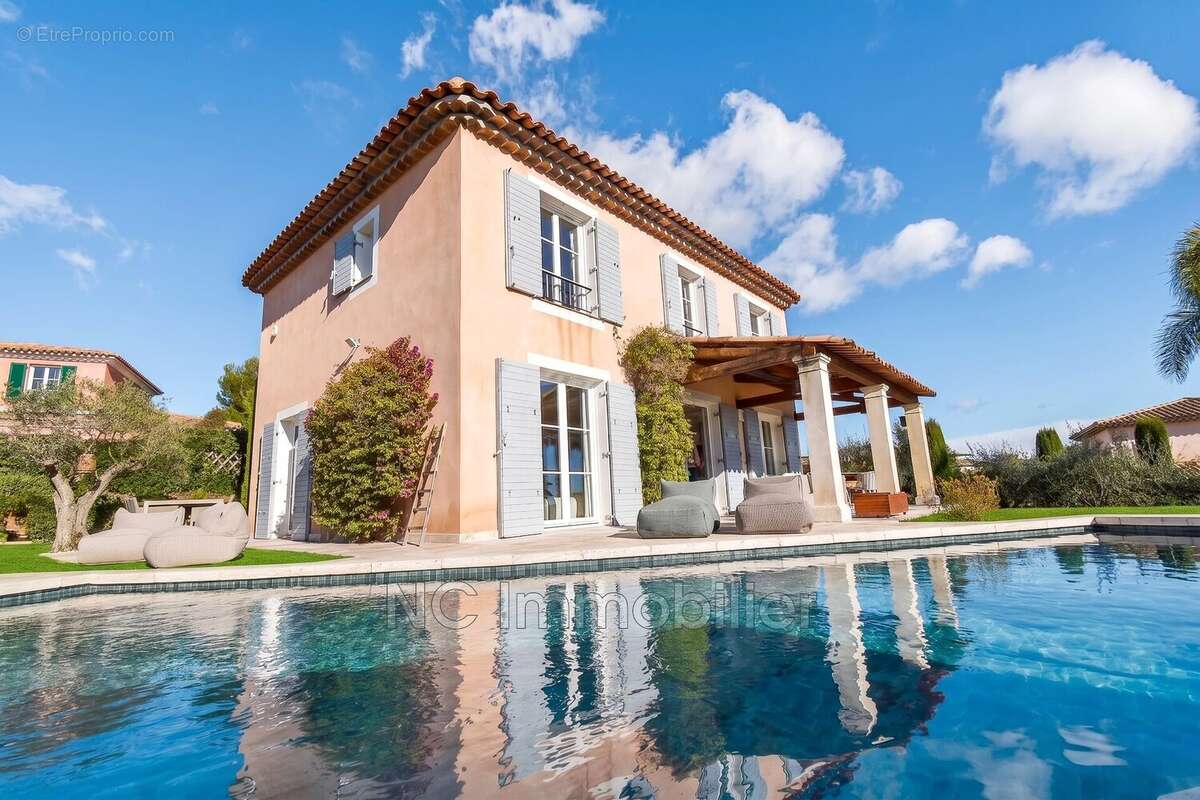 Maison à VILLENEUVE-LOUBET