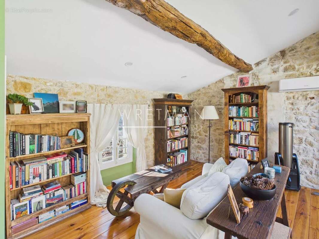 Maison à MONTAUROUX