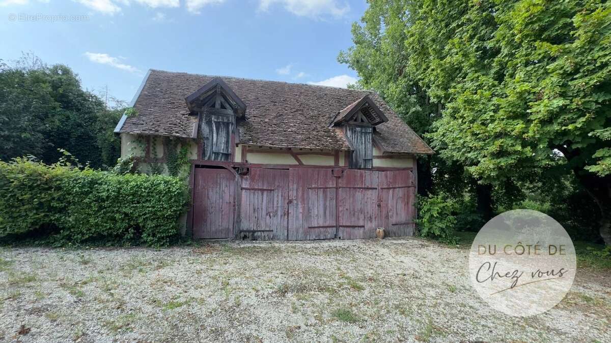 Ensemble immobilier à rénover à Isle Aumont, proche de Troye - photo 4