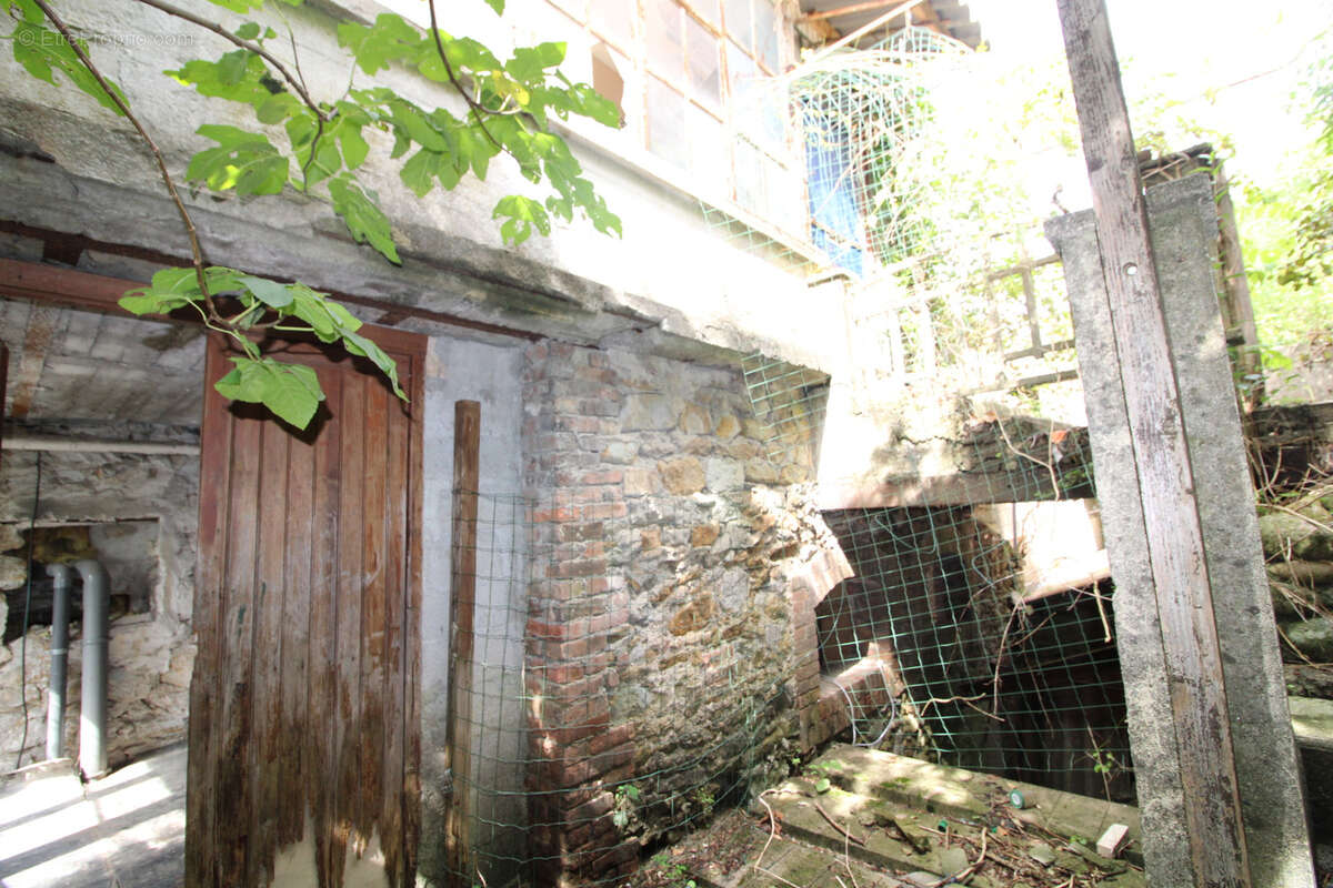 Maison à MOLIERES-SUR-CEZE