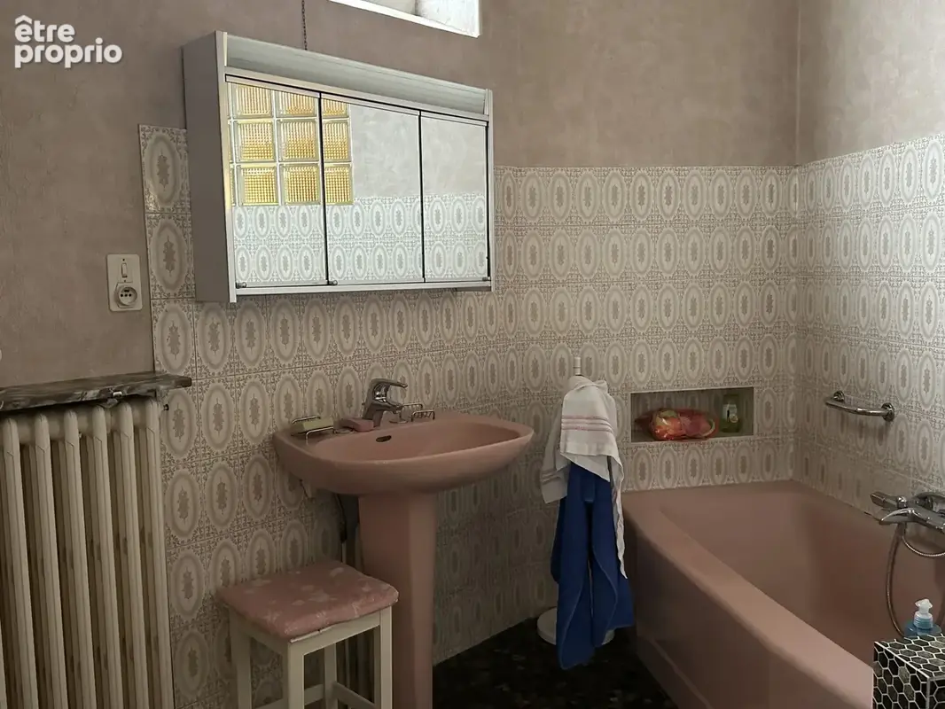 Exclusivité Clermont Ferrand, Immeuble de 365 m2 h, 8 lots possible, terrain . prix 654000€ FAI - photo 5