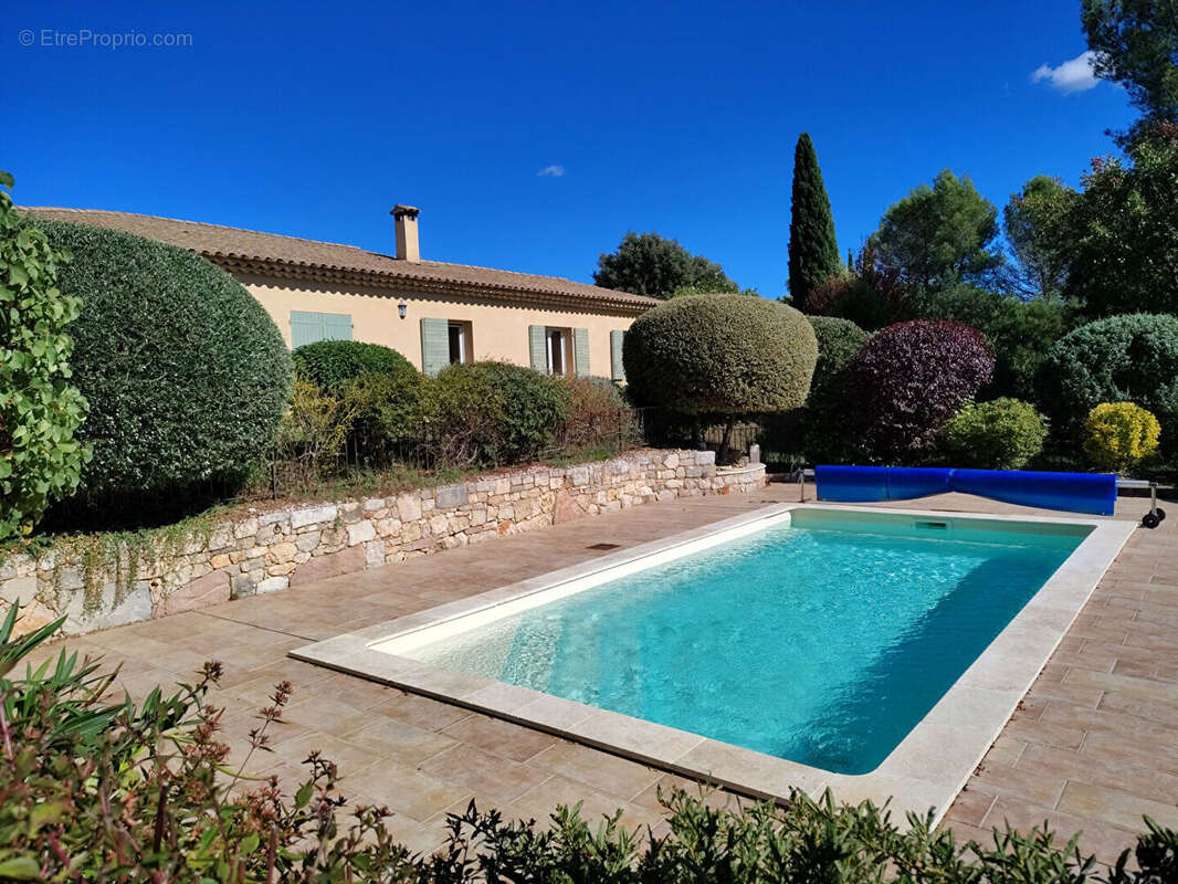 Maison à FOX-AMPHOUX