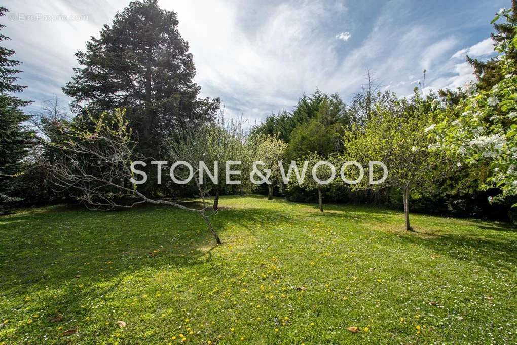 Maison à DIVONNE-LES-BAINS