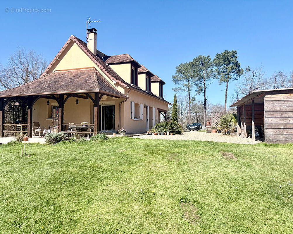 Maison à BEAUMONT-DU-PERIGORD