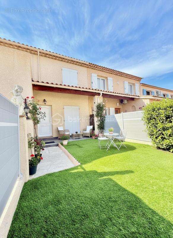 Maison à LA GAUDE