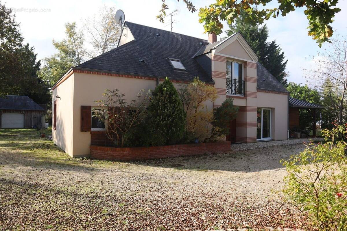 Maison à NOGENT-SUR-VERNISSON