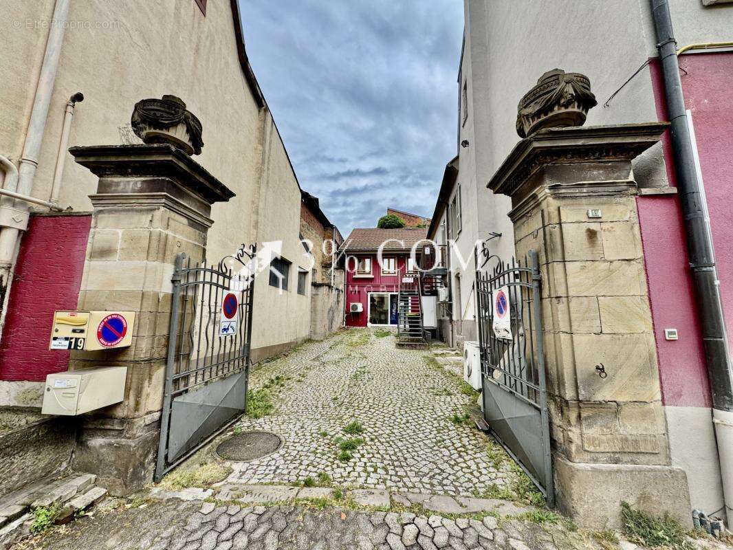 Commerce à HOCHFELDEN