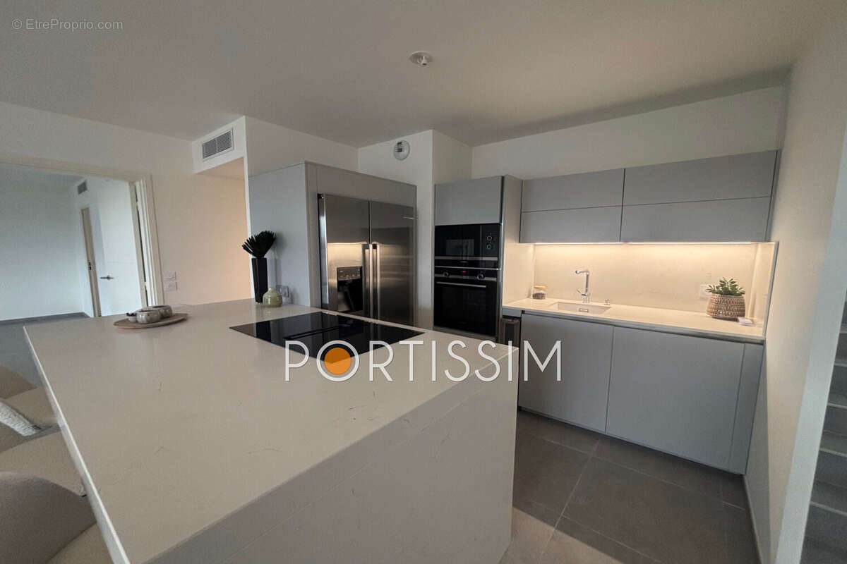 Appartement à VILLENEUVE-LOUBET