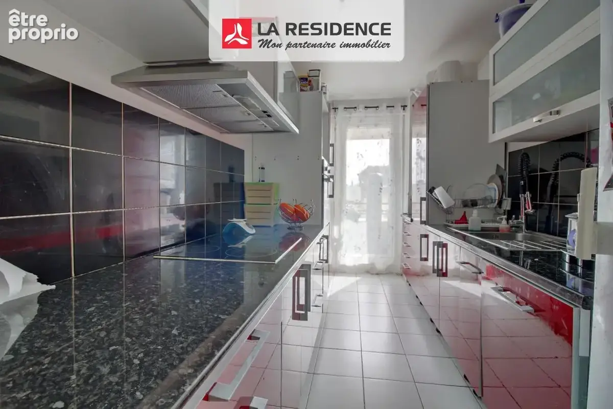 Appartement 85 m² à Les Mureaux  - photo 4